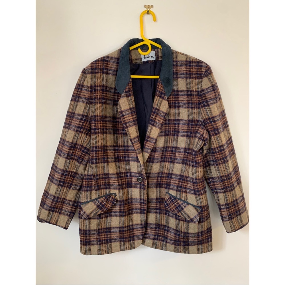 Vintage wool blazer with plaid pattern